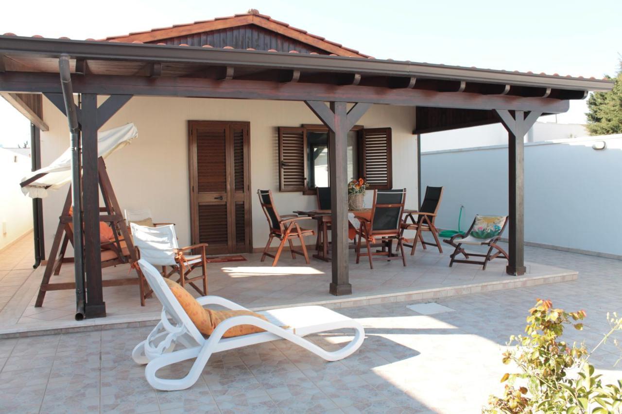 Casetta Dei Geranei Casalabate Buitenkant foto