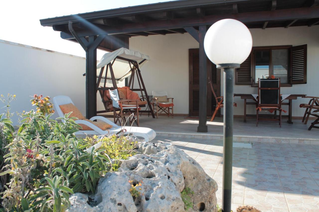 Casetta Dei Geranei Casalabate Buitenkant foto